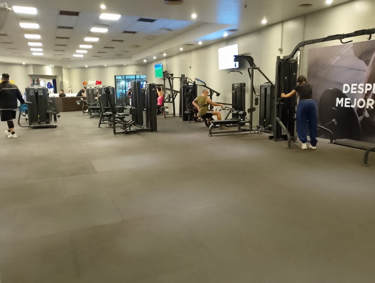 Piso de musculación SportClub